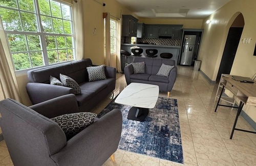 Buccoo Apartamento | Oasis Escape | 2 Bdrms, 2 Baths, Washer/Dryer & Breezy Terrace