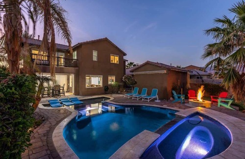 Terra Lago Casa | Oasis Escape - Sleeps 12! Pool-Spa-Ping Pong-BBQ