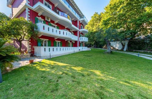 Anthousa Casa | Oasis Exclusive