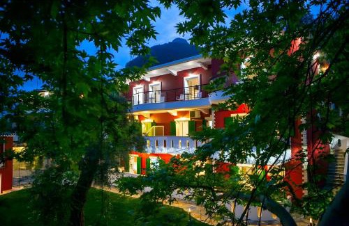 Anthousa Casa | Oasis Exclusive