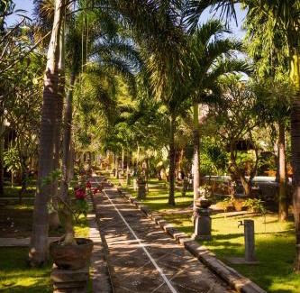 Purwakerti Hotel | Oasis