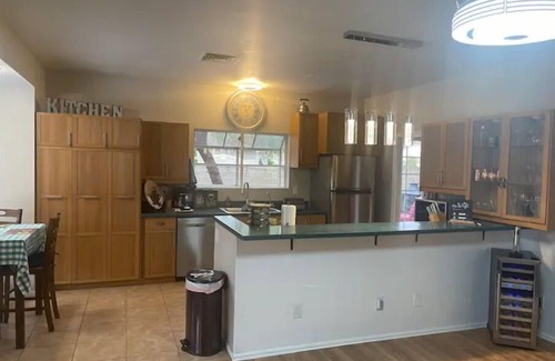Alta Mesa Community Association Casa | Oasis in the Desert with 30,000 Gallon Heated Diving Pool & Hot Tub No Heat Fees