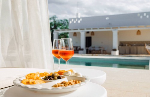 Ostuni Casa | Oasis in the White in centuries-old olive grove