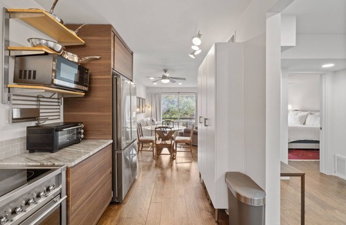 Allandale Condominio | Oasis in West Austin: Luxury 1 Bedroom