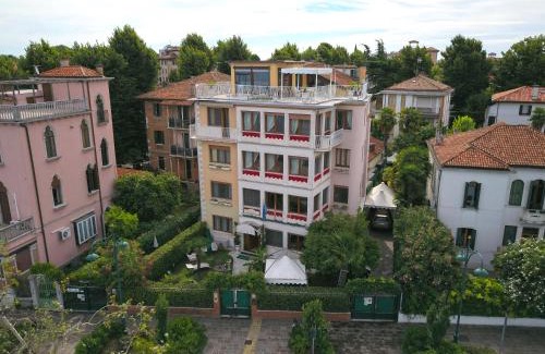 Santa Maria in Stelle Casa | Oasis Lagoon Estate