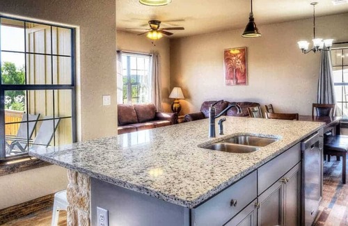 Concan Cabina | Oasis Lodge #3 on the Frio