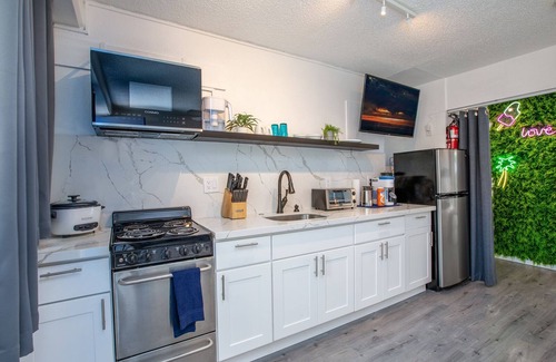Diamond Head - Kapahulu - St. Louis Casa | ★ Oasis Luxury Condo, Steps away from the beach 🏖