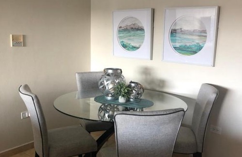 Sardinera Apartamento | Oasis Luxury Penthouse with Ocean and Marina Views