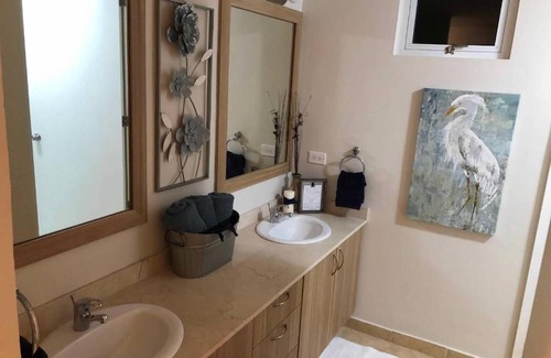 Sardinera Apartamento | Oasis Luxury Penthouse with Ocean and Marina Views