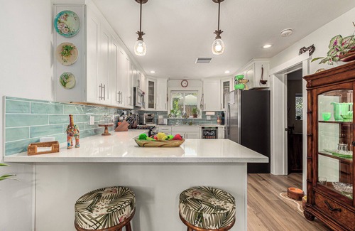 Alhambra Casa | Oasis of Greenery in the Desert - Lovely 2/2 with pool/spa/outdoor shower