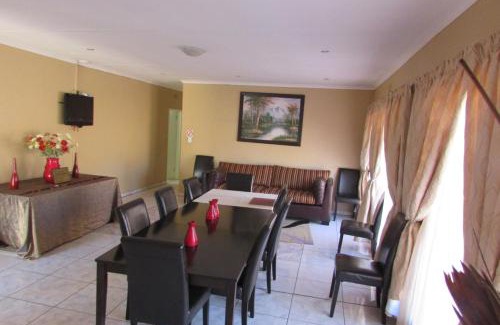 Emalahleni Casa | Oasis Of Life Guest House