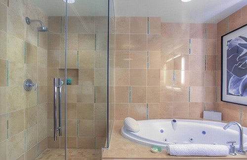 Aliante Sun City Casa | Oasis of Tranquility W/ Excellent Room Service!