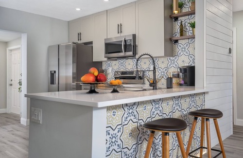 South Middle River Casa | Oasis on 18th - Lush Backyard + Fire Pit near Beach & Downtown