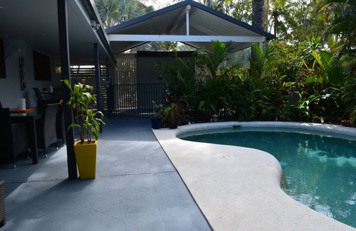 Port Douglas Casa | Sus propias vacaciones privadas Oasis totalmente autónomo, a 50 metros de la playa de 4 millas.