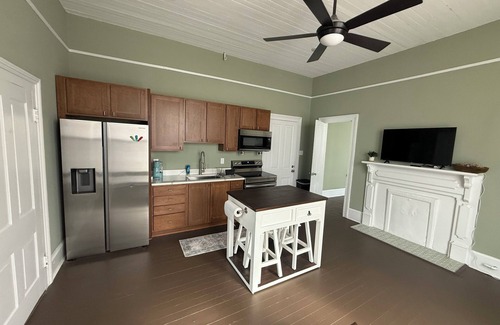 Americus Apartamento | Oasis Retreat nCharming, newly renovated 1/1 in the heart of downtown