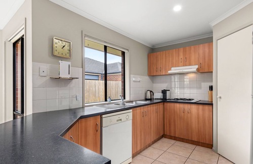 Clifton Springs Casa | Oasis Springs - Charming home in the heart of Clifton Springs.