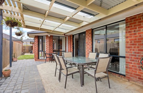 Clifton Springs Casa | Oasis Springs - Charming home in the heart of Clifton Springs.