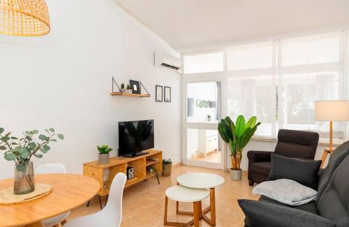 Urbanizacion Puerto de Estepona Apartamento | Oasis verde junto al mar en Estepona