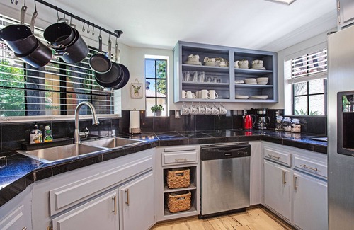Araby Condominio | Oasis with 3rd Bedroom/Den, sleeps 6, 3 patios, adult and childrens bikes