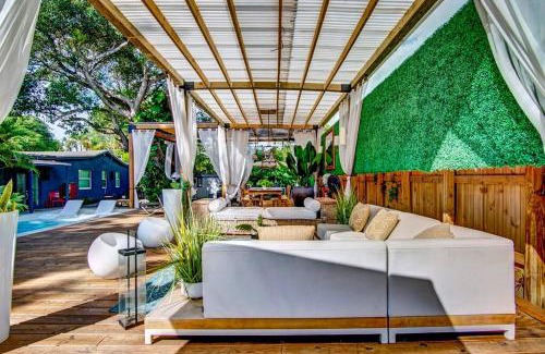 South Middle River Casa | Oasis with Insane Outdoor Area Near Wilton Manors