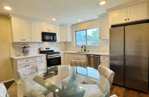 George Bush Park/Eldridge Casa | Oasis with Pool and Jacuzzi