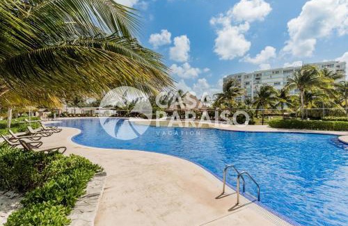 Puerto Juarez Apartamento | OASlS Beachfront 2 BDR with pool by Casa Paraiso