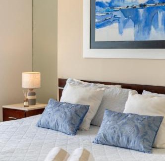 Puerto Juarez Apartamento | OASlS Beachfront 2 BDR with pool by Casa Paraiso
