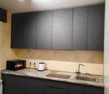 Holosiivskyj Apartamento | OazisKiev Квартира з власною сауною-хамамом!