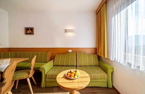 Lagundo Apartamento | Obermoarhof Hönigspitze OG