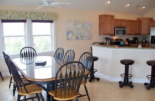 Rodanthe Casa | OBX Beach House + Bicicletas-Paddle Boards-Kayaks-Beach Chairs-AC-Cable TV-Free WiFi