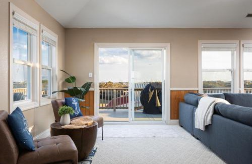 Kill Devil Hills Casa | OBX Landing - Ocean Views, Walk to the Beach, KDH MP 7.5