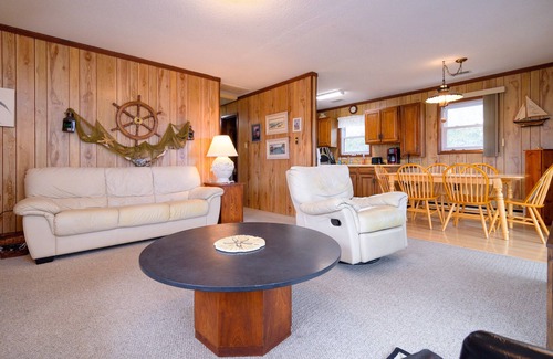 Kitty Hawk Casa | OBX - Relax in Well Maintained Beach House 200 Yards From the Beach