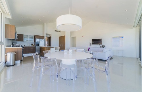 Palm Beach Condominio | Dúplex PENTHOUSE de 5 dormitorios: toda la familia en la playa