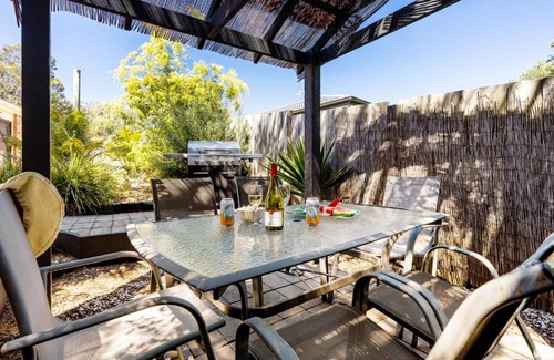 Tootgarook Casa | Ocean Bay Retreat - Relish in Gorgeous Beachy Style