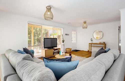 Tootgarook Casa | Ocean Bay Retreat - Relish in Gorgeous Beachy Style