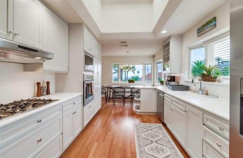 La Jolla Mesa Casa | Ocean & Bay Views Pool & Hot Tub Rooftop Patio