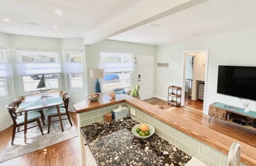 Point Loma Heights Casa | Ocean Beach 2 Bedroom 2 Bath with Parking and BBQ