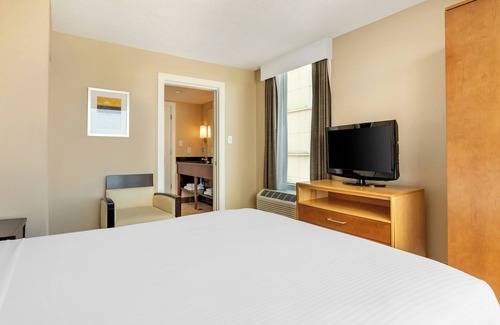 Northeast Virginia Beach Complejo | Ocean Beach Club Virginia Beach - 1 BEDROOM OCEAN VIEW ACCESS HEARING/TUB