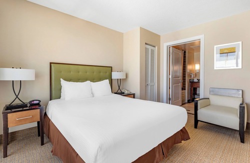 Northeast Virginia Beach Complejo | Ocean Beach Club Virginia Beach - 1 BEDROOM OCEAN VIEW ACCESS HEARING/TUB