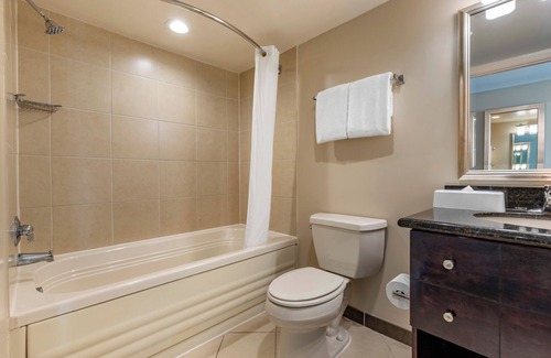 Northeast Virginia Beach Complejo | Ocean Beach Club Virginia Beach - STUDIO OCEAN FRONT WITH KITCHENETTE AND 1 QN