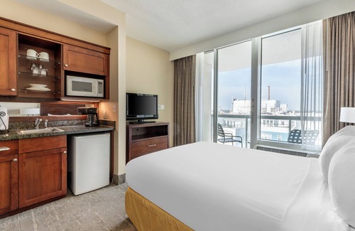Northeast Virginia Beach Complejo | Ocean Beach Club Virginia Beach - STUDIO OCEAN FRONT WITH KITCHENETTE AND 1 QN