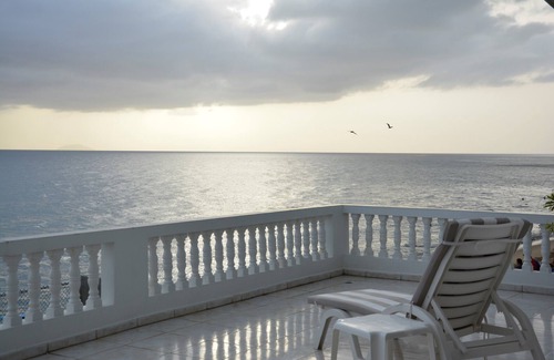 Stella Apartamento | Propiedad frente al mar en Stella Rincon Puerto Rico
