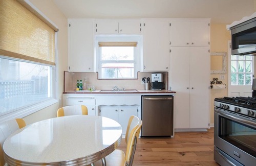 Ocean Beach Cabaña | Ocean Beach Garden Cottage