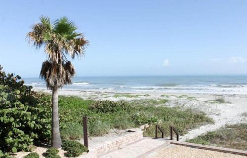 Crescent Beach Casa | Ocean Beach Villas Unit 302- Direct Oceanfront Condo!