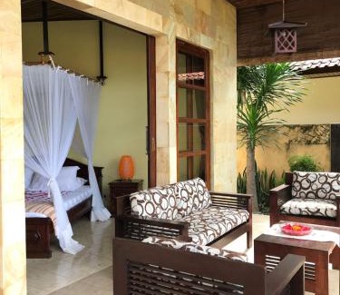 Banjartegehe Casa | Ocean Beachfront Villa Dini