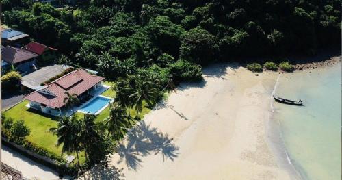 Wichit Villa | Ocean Bliss Beach House, 6 Bedrooms