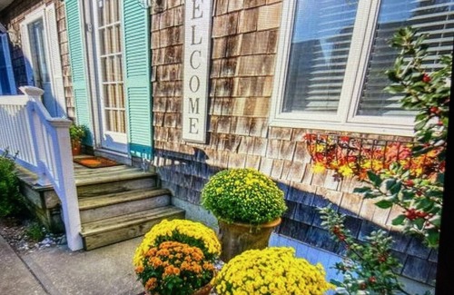 Dewey Beach Casa | Ocean block 5 BR home with fenced-in yard, steps to bch, Great for entertaining!