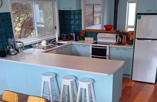 Venus Bay Casa | Ocean Blue - Linen, WiFi and Pet Friendly
