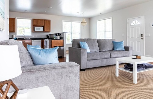 Wilmington Beach Casa | Ocean Breeze at CB - 0.2miles to the Beach!