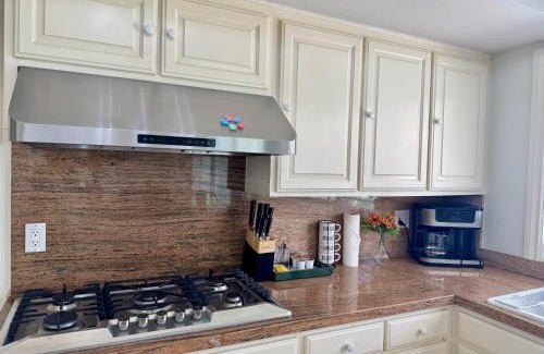 Muirlands West Casa | Ocean Breeze Haven Sunset & Pool La Jolla